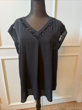 Daniel Rainn Black V-Neck Short Sleeve Top with Eyelet Trim